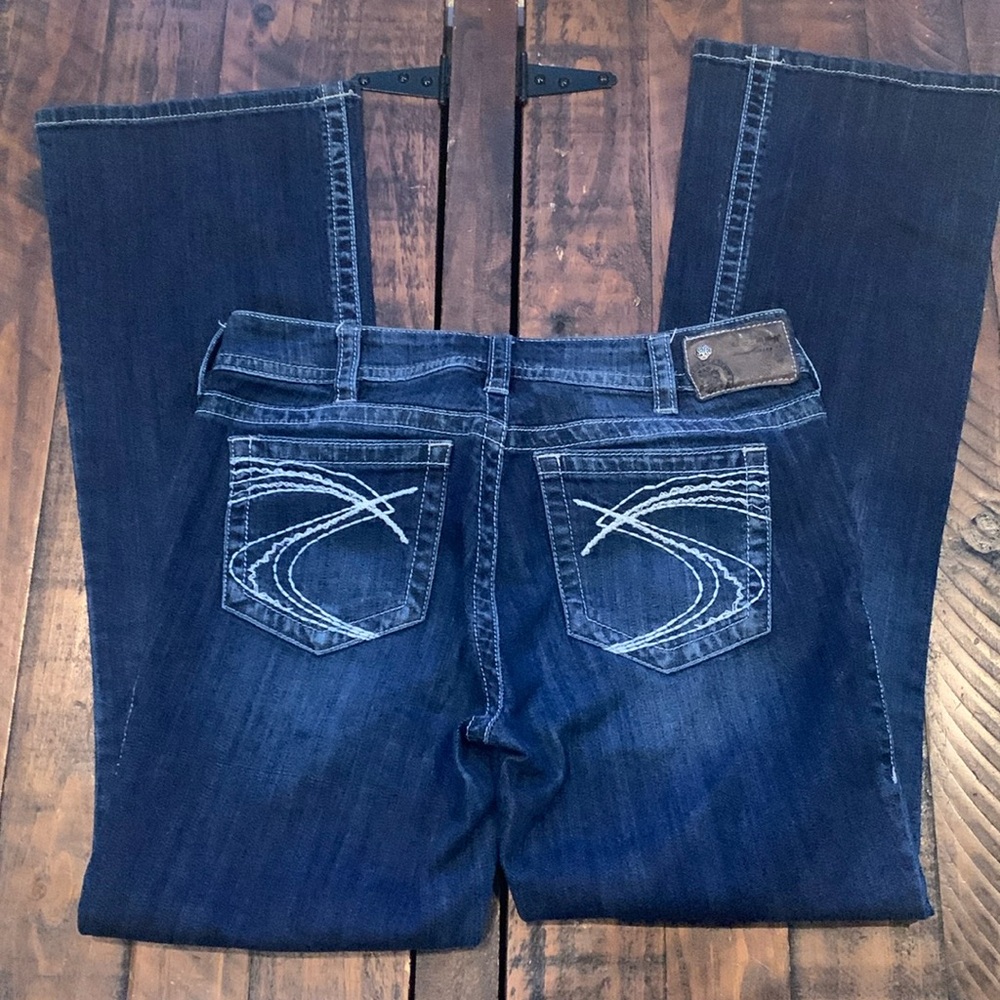 Silver flare leg